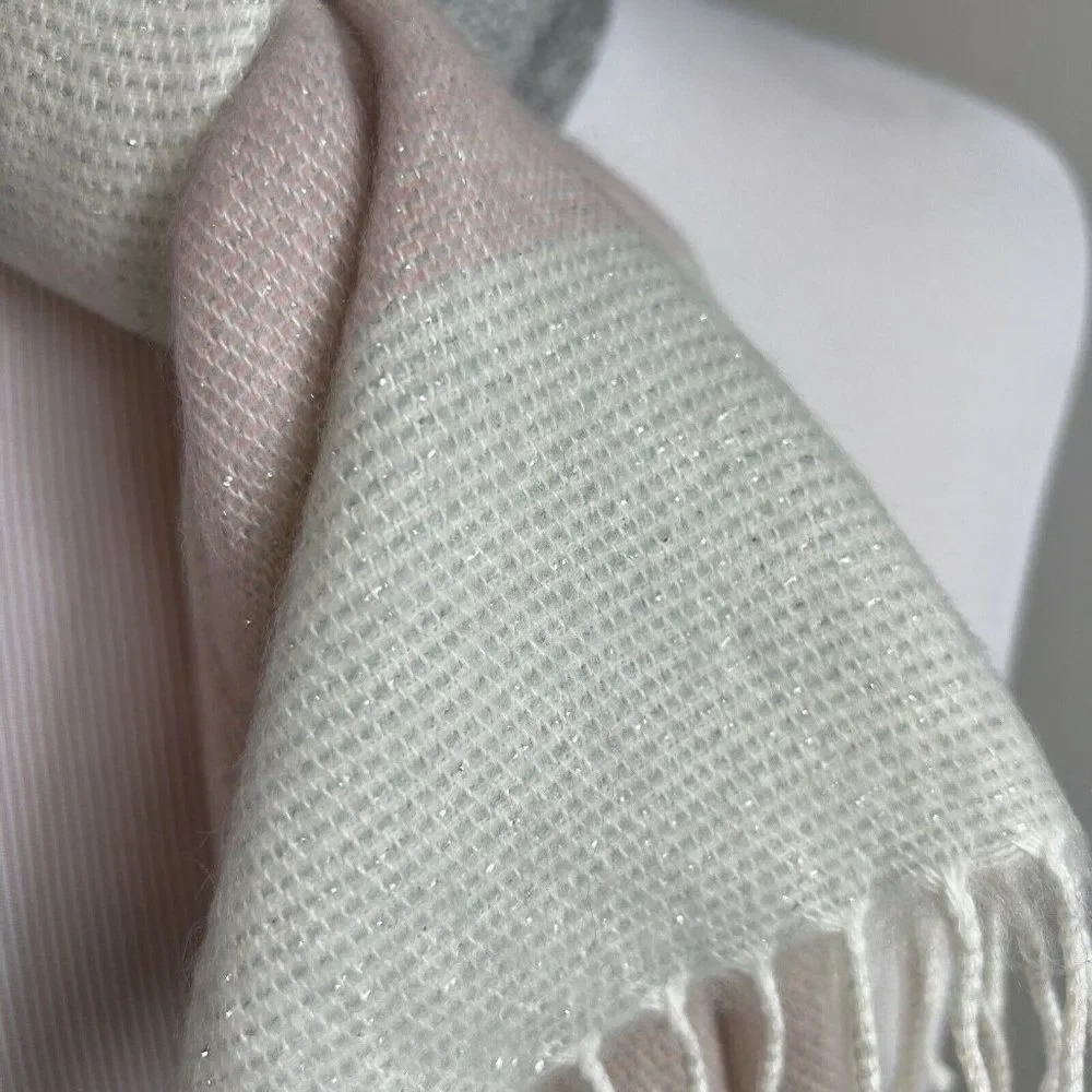 NWT Steve Madden Mid Weight Cozy Muffler Scarf with Fringe Lurex Pink Gray White